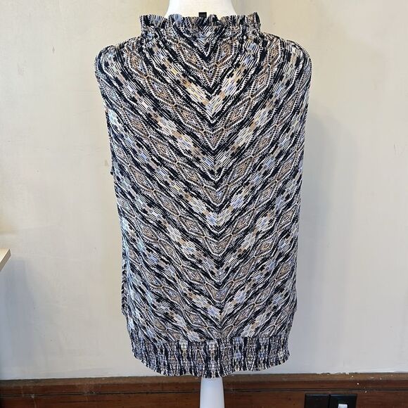 WHBM blue white patterned ruffle neck sleeveless blouson blouse Size L EUC - Picture 6 of 10